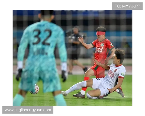 重庆与成都足球队赛后分析个人能力的较量与启示